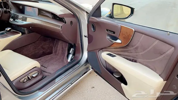 لكزس LS500h فل كامل 2018 نظيفة جدا 21