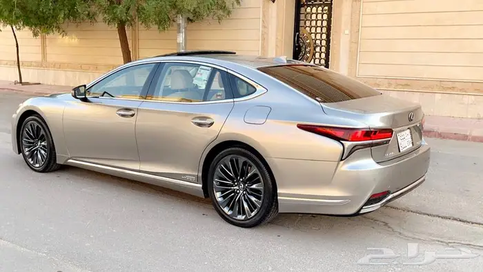 لكزس LS500h فل كامل 2018 نظيفة جدا 0