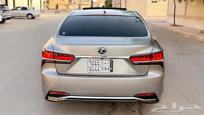 لكزس LS500h فل كامل 2018 نظيفة جدا 5