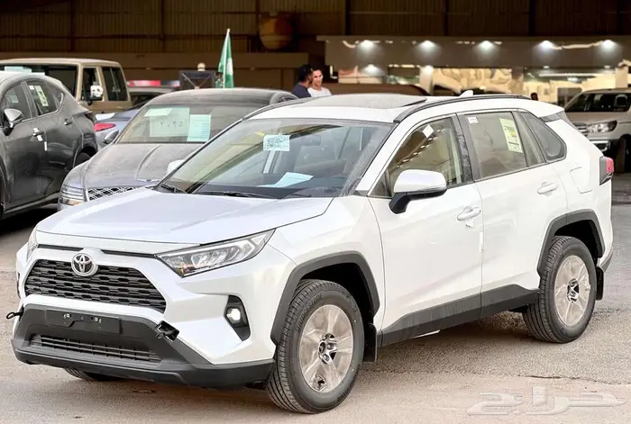 راف فور فتحة XLE بنزين 2025 0