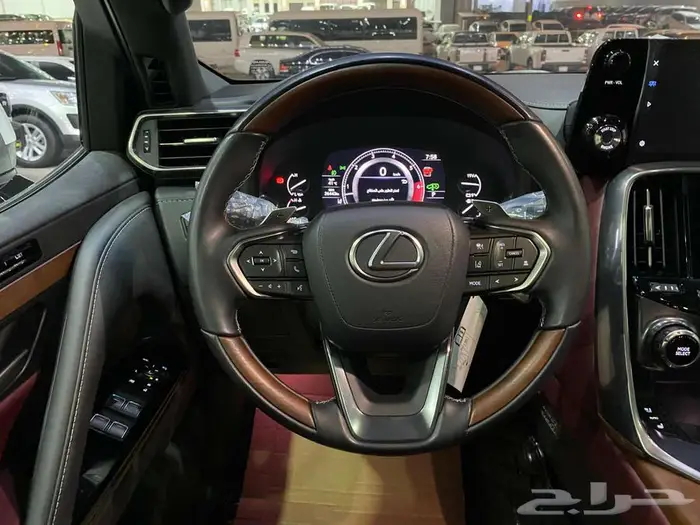 لكزس ال اكس 600 BB 2024 ابيض خليجي ماشيه 26000 كم 10