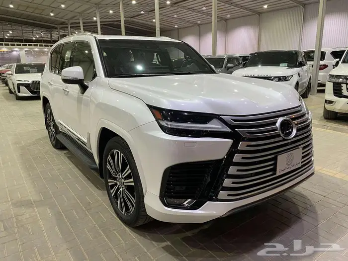 لكزس ال اكس 600 BB 2024 ابيض خليجي ماشيه 26000 كم 7