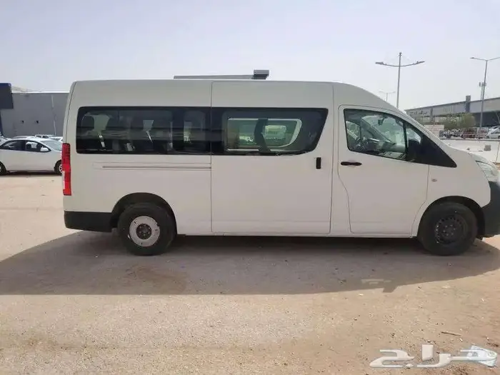 تويوتا باص 13راكب بنزين قير عادي 2024 1