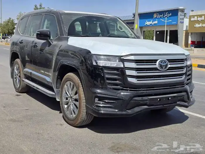 لاندكروزر 2025 خليجي GXR L5S بنك ودفعتين بسعر منافس 2