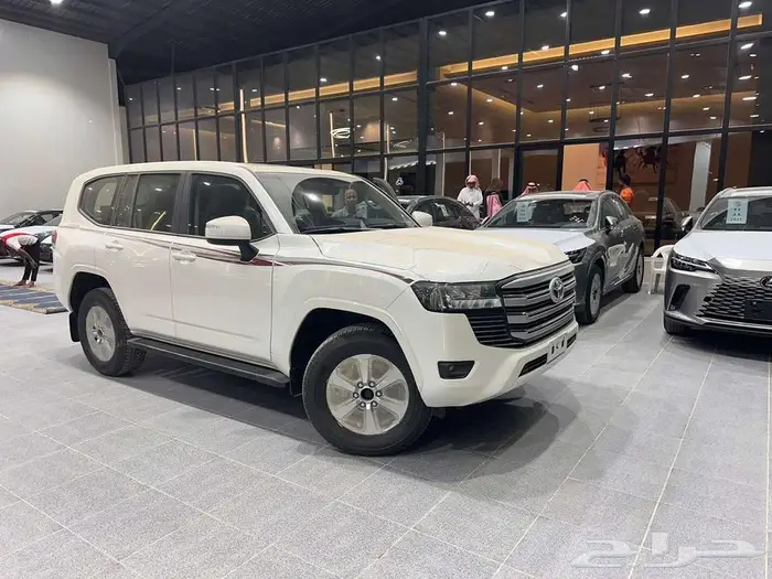 لاند كروزر 2025 بريمي l2 8