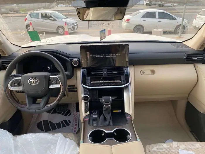تويوتا لاندكروزر GXR4 موديل 2025 سعودي لوحات 5