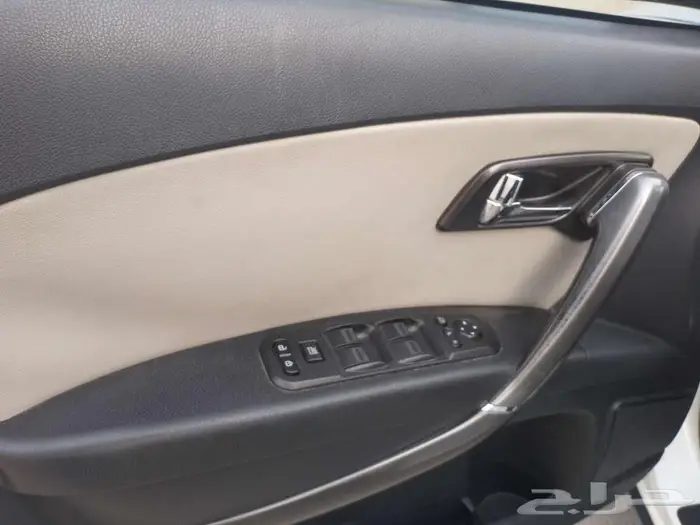 فاو SUV BESTURN X80 فل كامل 17