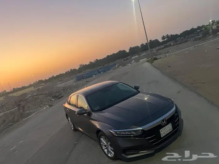 2022 هوندا أكورد LX 12