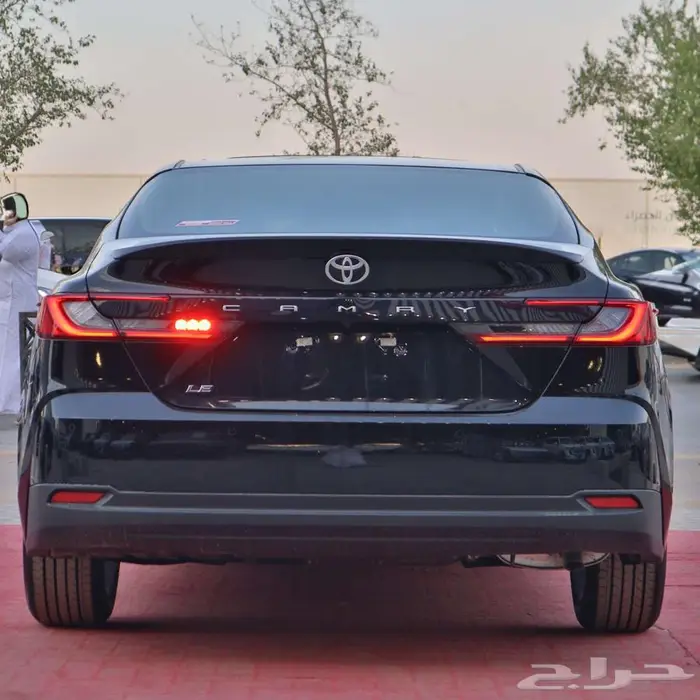 تويوتا كامرى نص فل 2025 للتقسيط 5