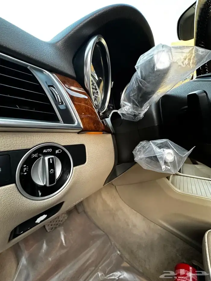 جيب مرسيدس ML350 بحاله ممتازه 6
