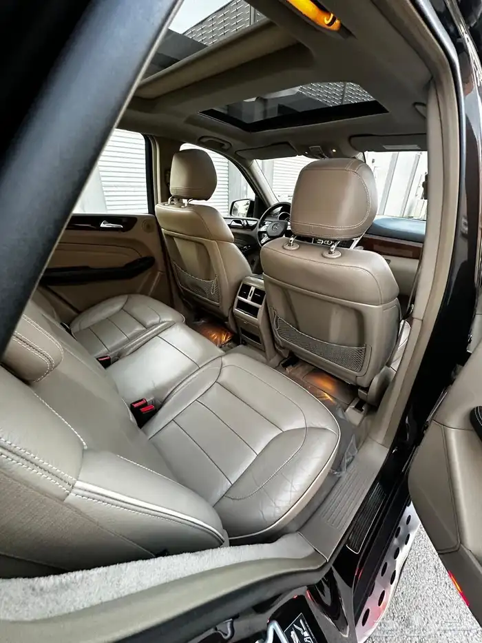جيب مرسيدس ML350 بحاله ممتازه 10