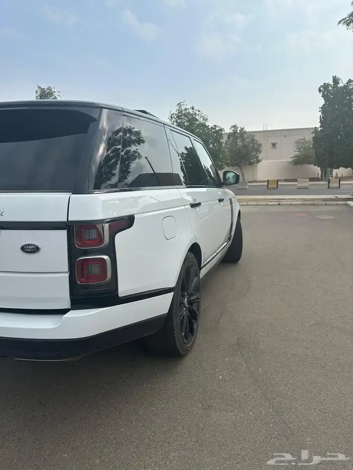 رنج روفر HSE 2020 أوراق جمرك فقط 100 الف كيلومتر 0