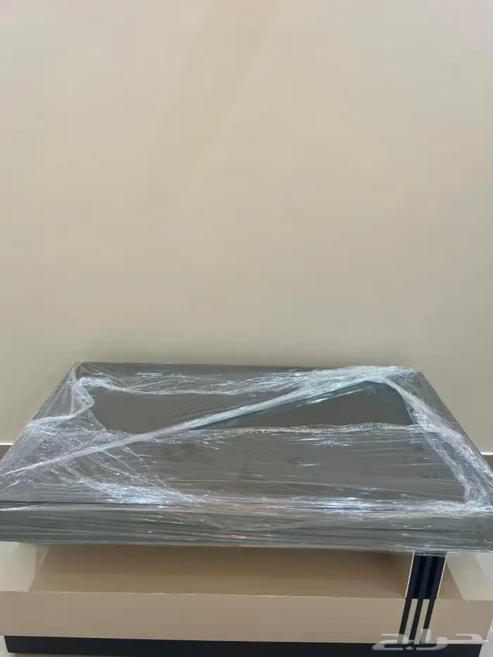 طاولة جديده لم تستعمل بأكياسها 3