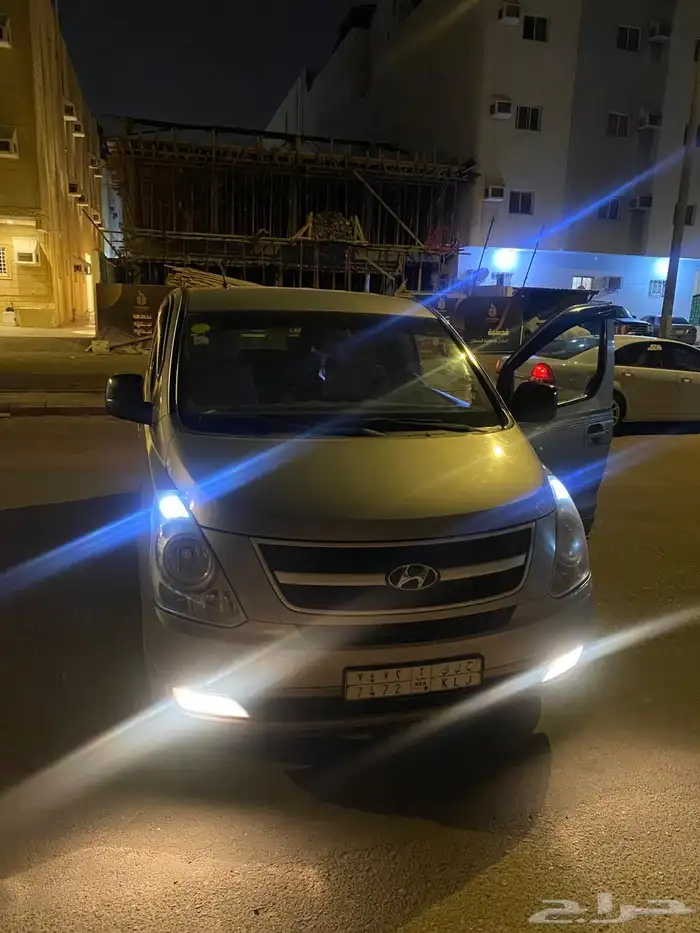 سيارة هيوندايH1 للبيع 2