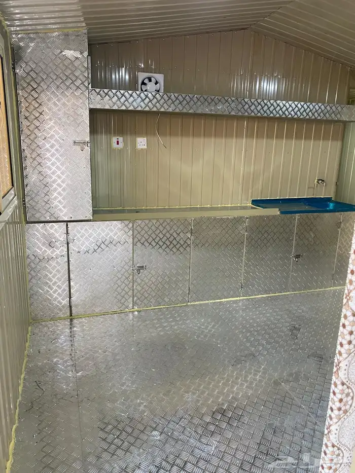 غرفه جديده مع طاقه شمسيه ومكيفات 7