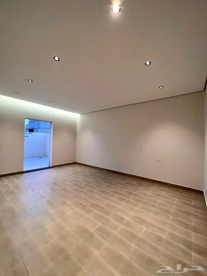 للبيع فله فاخرة بحي المنار بمساحة 240م  مسطح330م 14