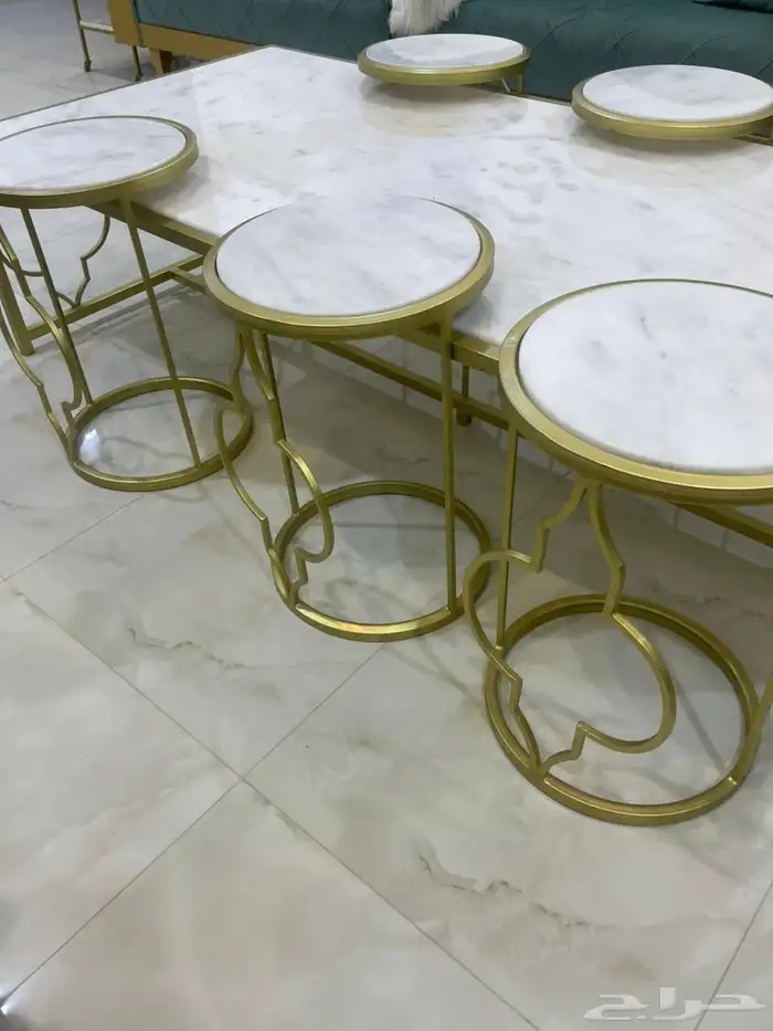 طاولة للبيع 2