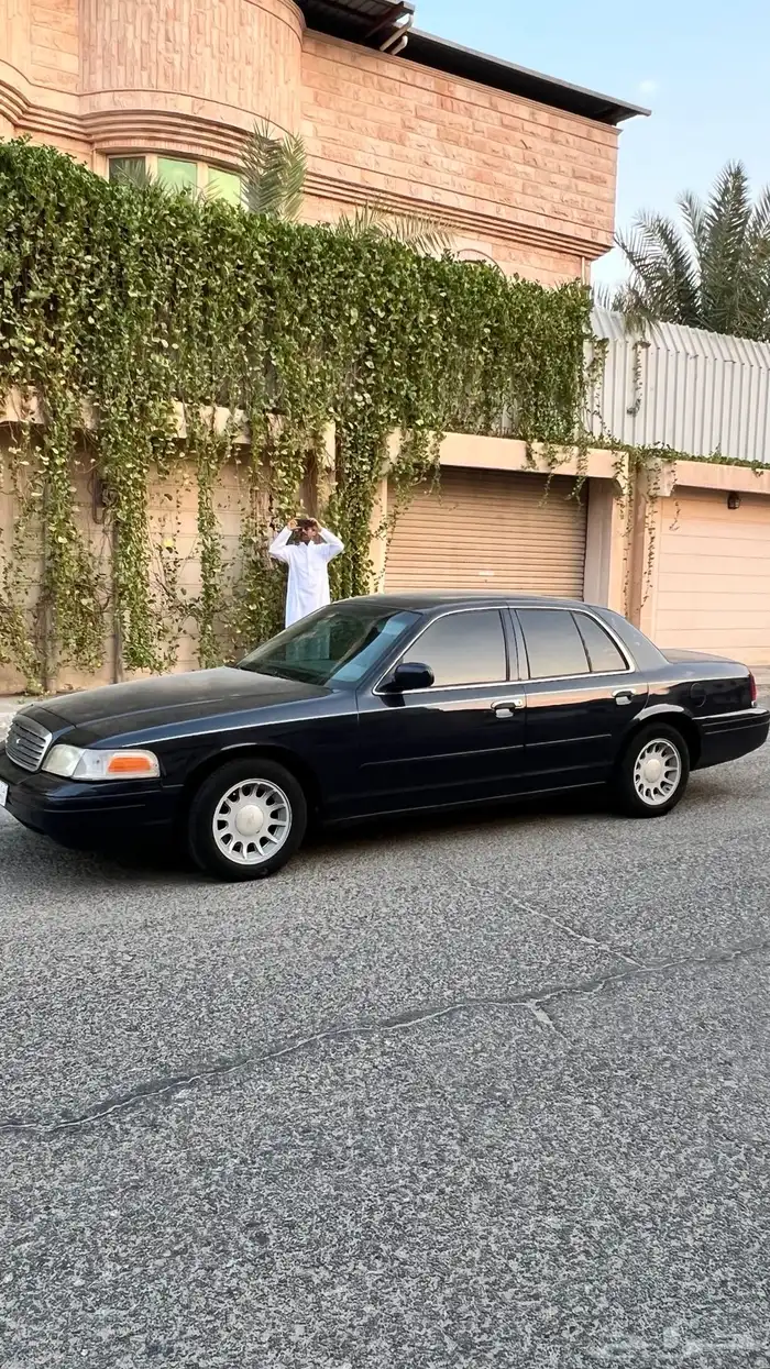 فورد كراون فكتوريا سعودي 2001 3