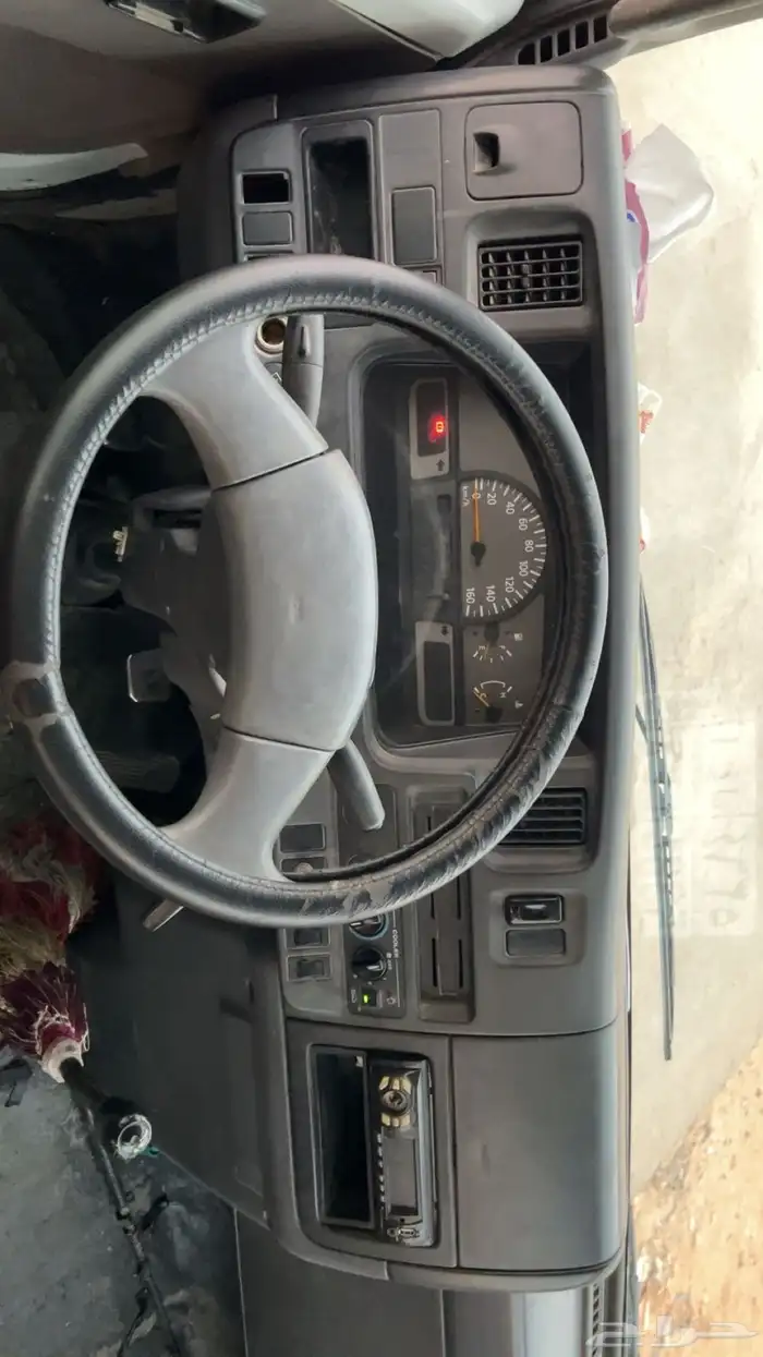 للبيع باص نيسان 7