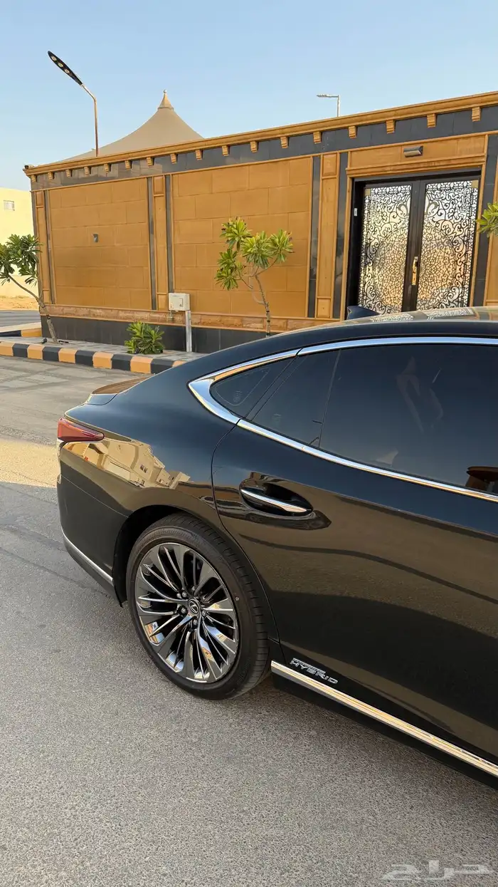 لكزس LS500 BH هايبرد 2020 4