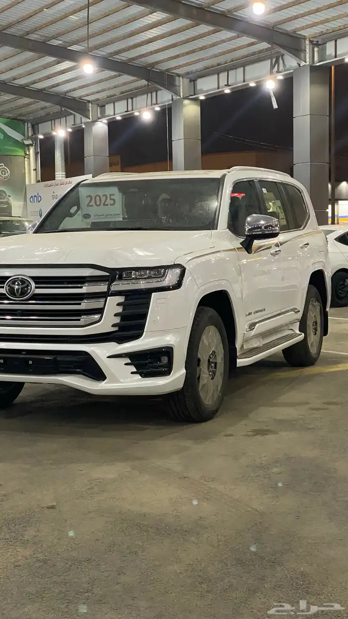 تويوتا لاندكروزر 2025 بريمي VX.Rشهاده منشأة 3
