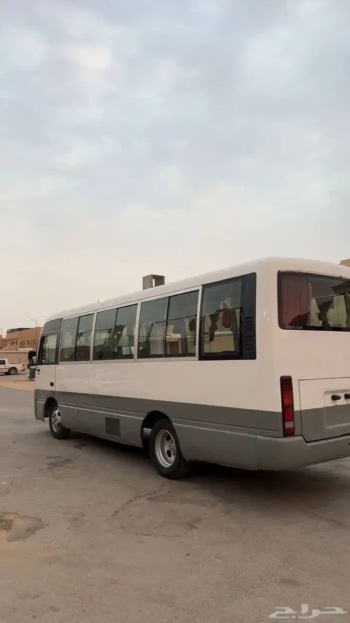 للبيع باص نيسان 6
