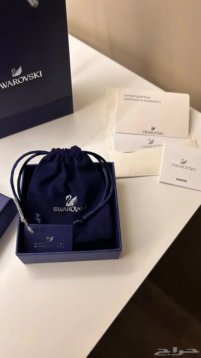 اكسسوارات طبق الأصل مع ورد 2