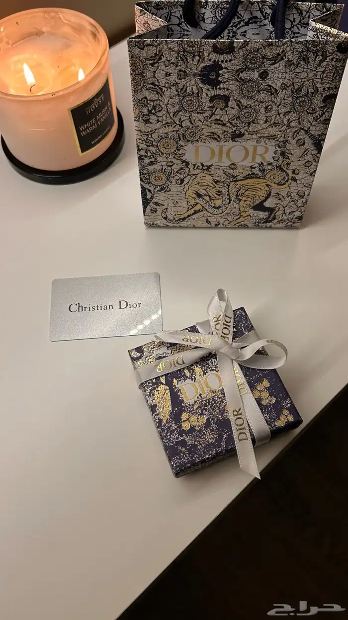 اكسسوارات طبق الأصل مع ورد 4