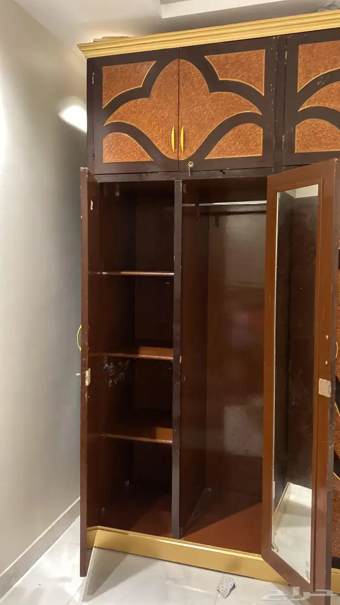 دولاب ملابس 1