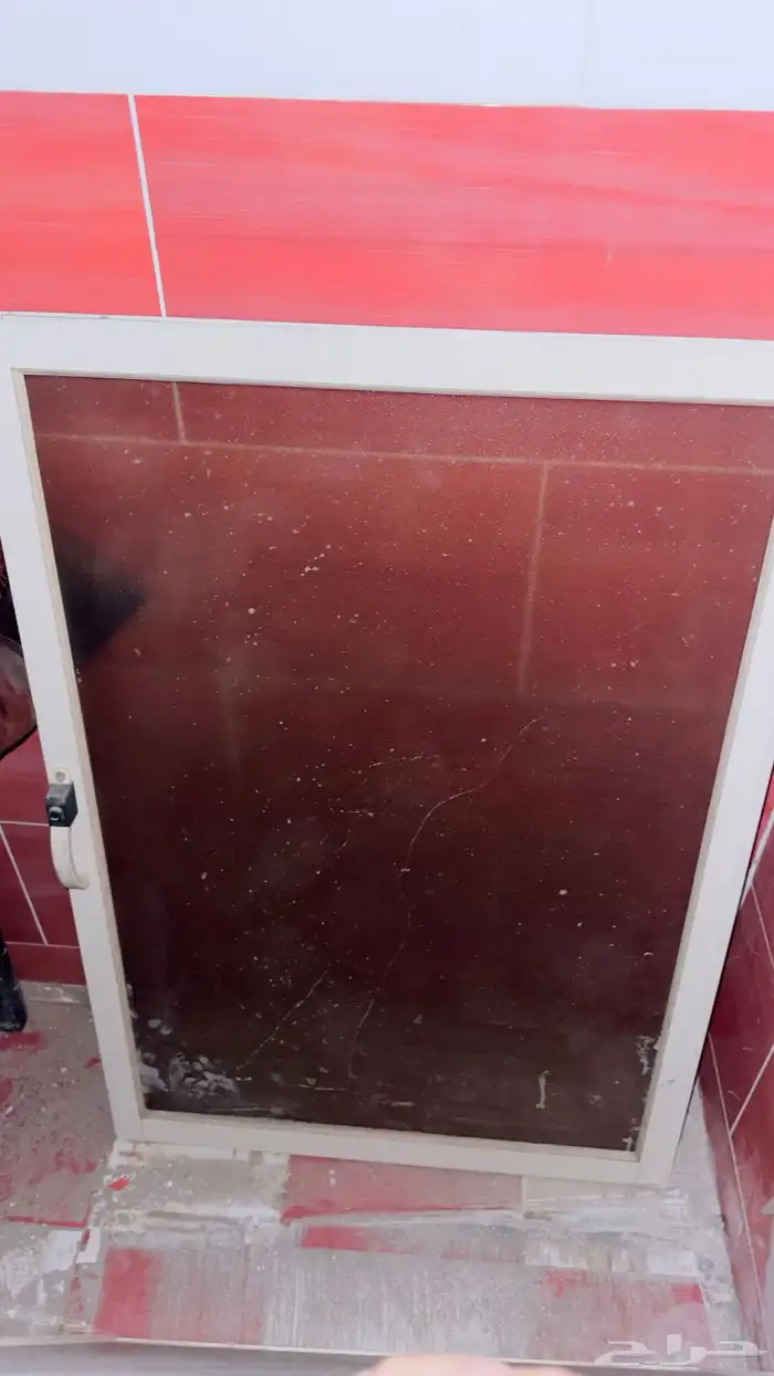 شباك المنيوم للبيع مع كامل اغراضة 4