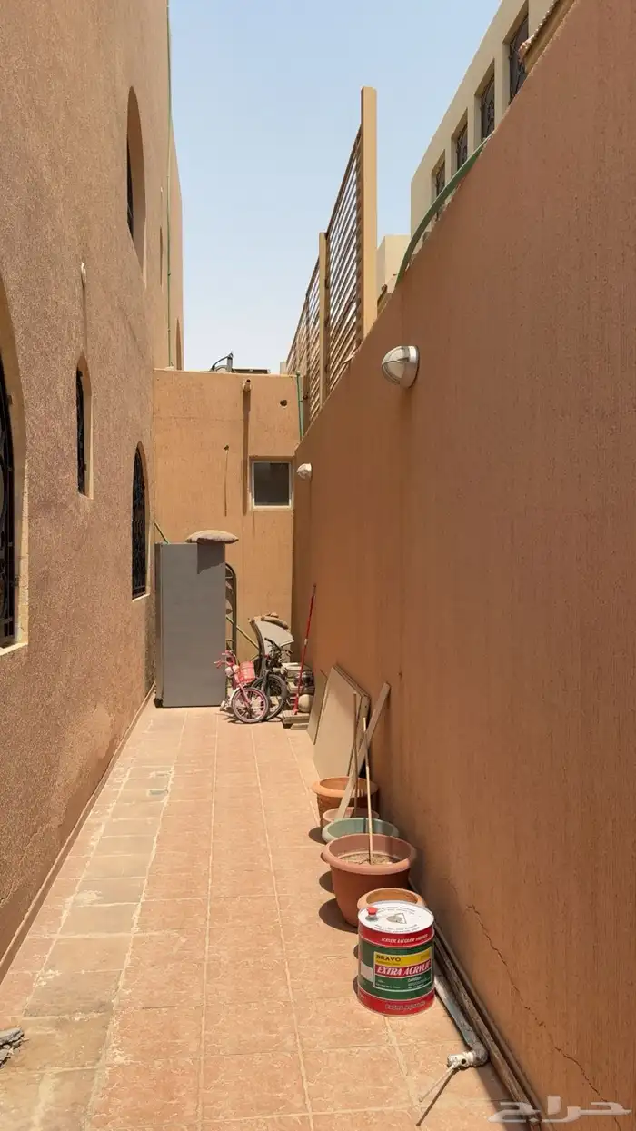 فيلا للبيع 450م حي أشبيلية 3