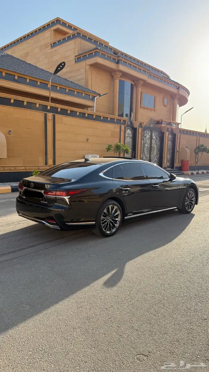 لكزس LS500 BH هايبرد 2020 1