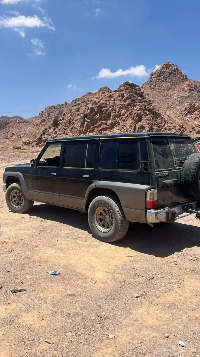 جيب نيسان سوبرسفاري موديل 88 1