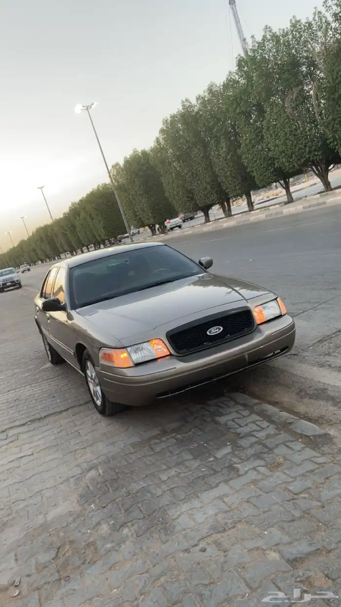 فورد 2001 فل كامل ذهبي غامق 0