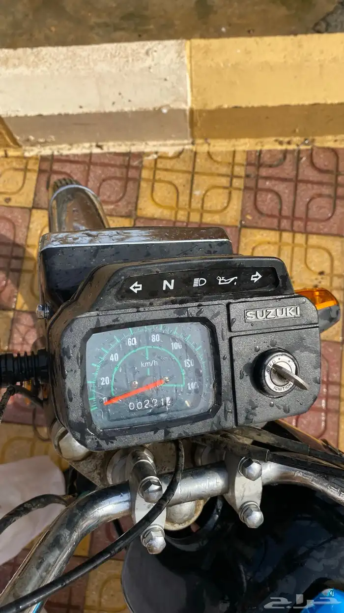 دباب Ax100 6