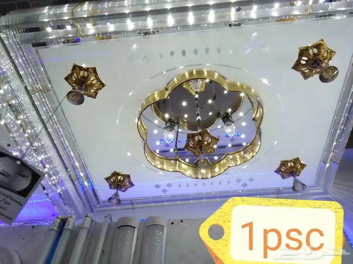 ثريات ( نجف) جديدة بكراتينها للبيع جملة 13