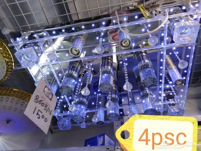 ثريات ( نجف) جديدة بكراتينها للبيع جملة 11