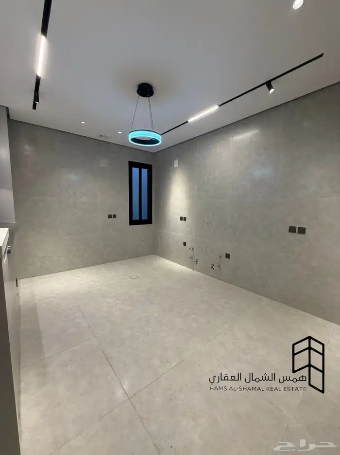 للبيع فلل روف حي البوادي 5