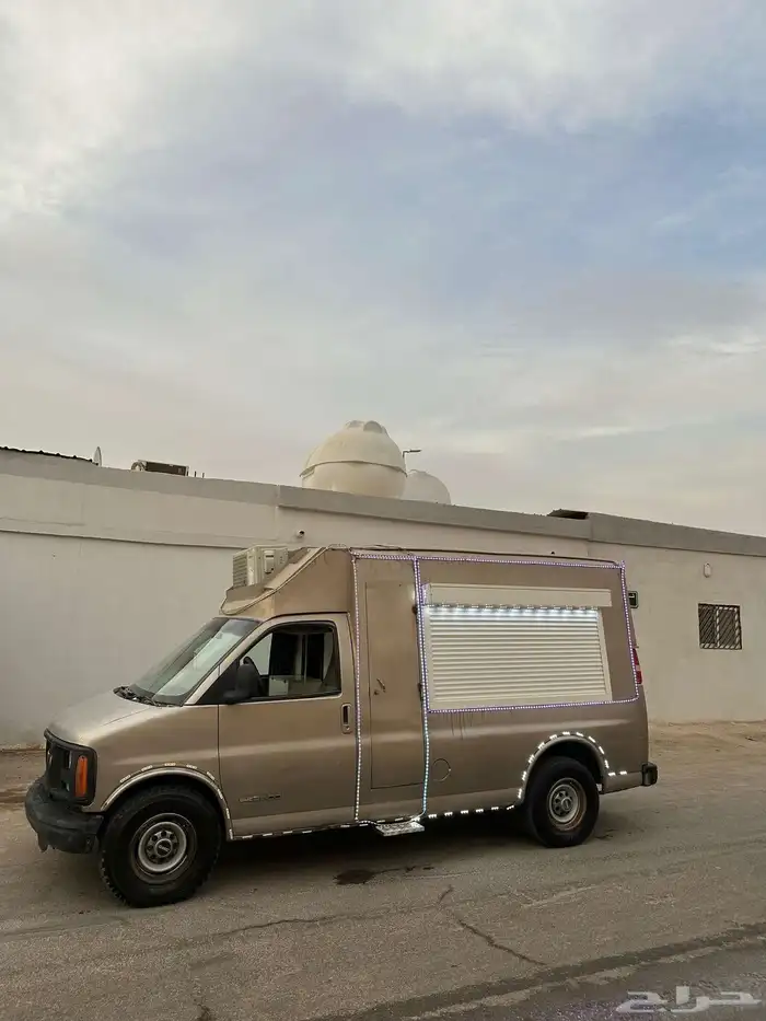 سيارة أيسكريم الموديل 2001 مطابق المواصفات البلدية 5