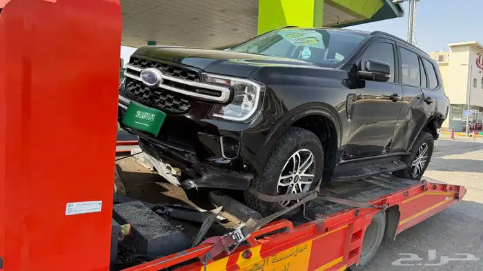 فورد ايفريست مصدوم الجانب والركن الايسر للبيع 3