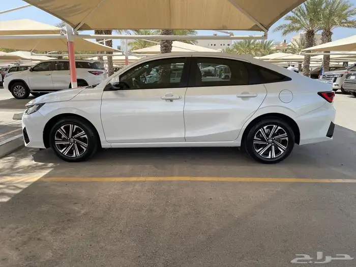 Yaris YX 2023 5