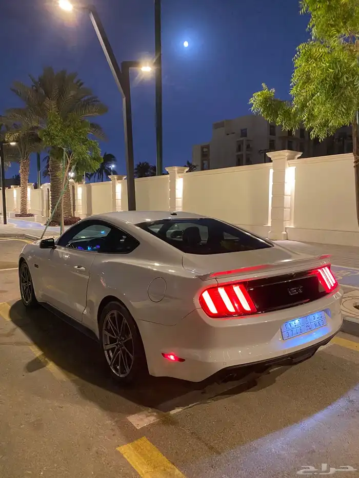 فورد موستنج جي تي بريميوم 2017 Ford Mustang GT 9