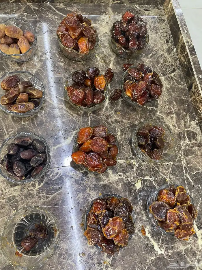 تمور فاخرة 0