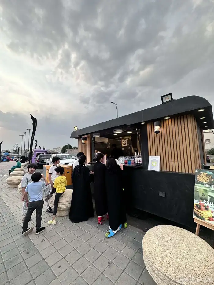 فود ترك للتأجير 1
