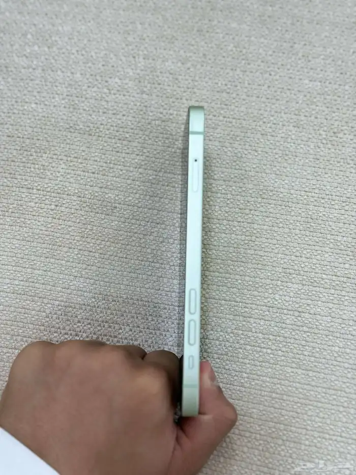 ايفون 12 عادي 8