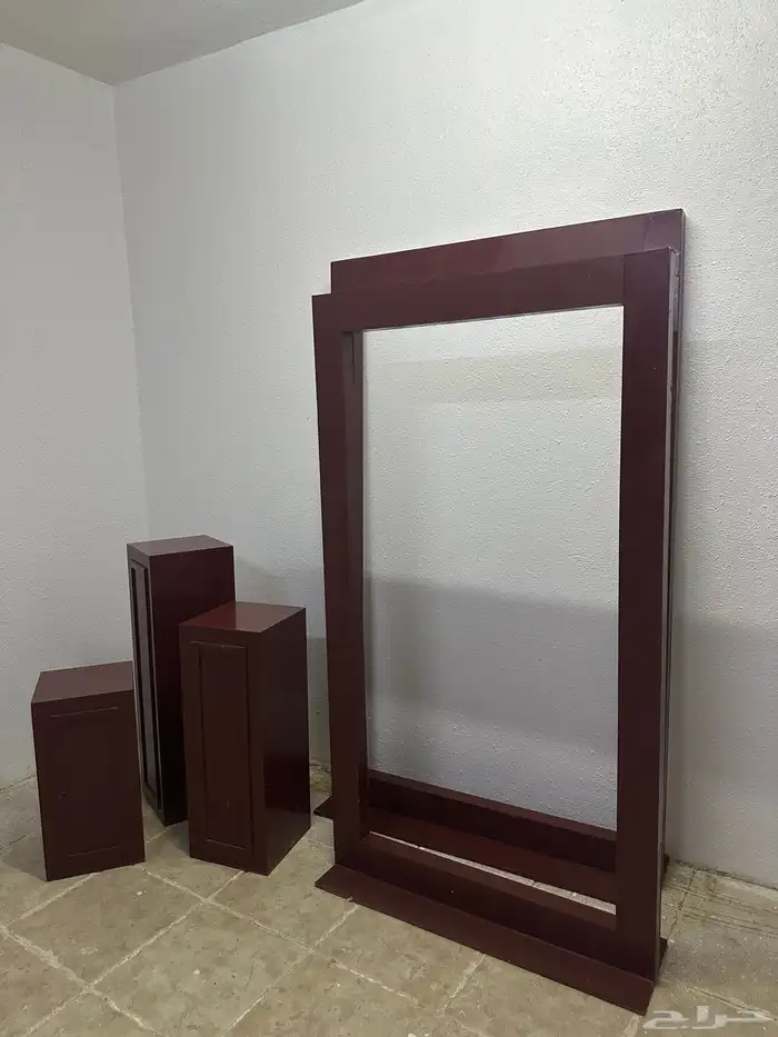 استاند خشبي للتنسيق 0