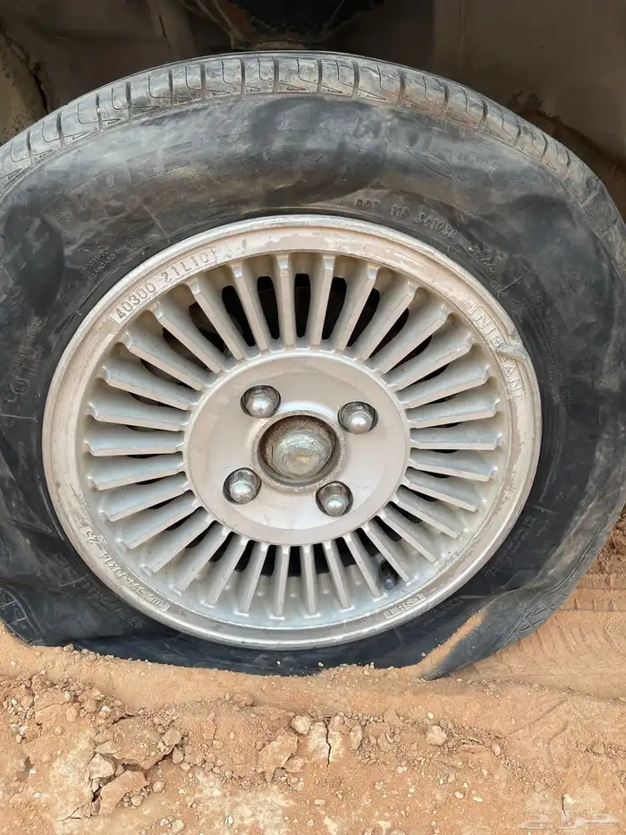 نيسان لوريل 1985 200L قطع تشليح غيار 18