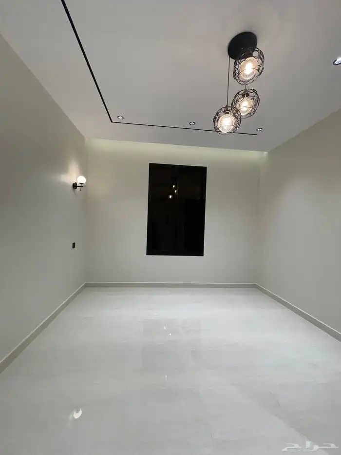 للبيع شقق ارضيه ورواف علويه احد رفيده حى النزهه 18