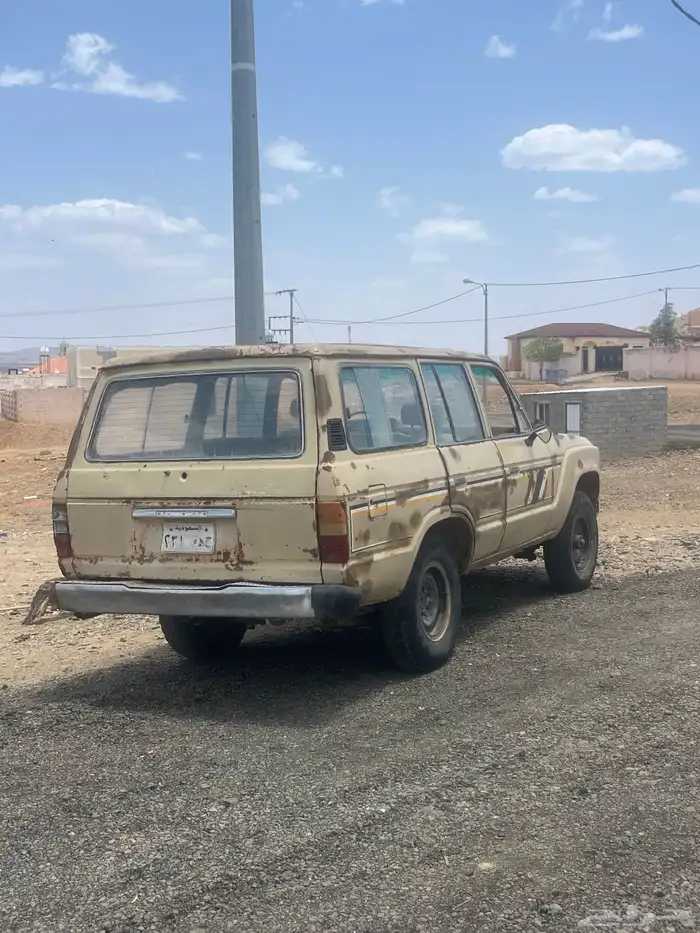 جيب صالون 81 للبيع او البدل 2