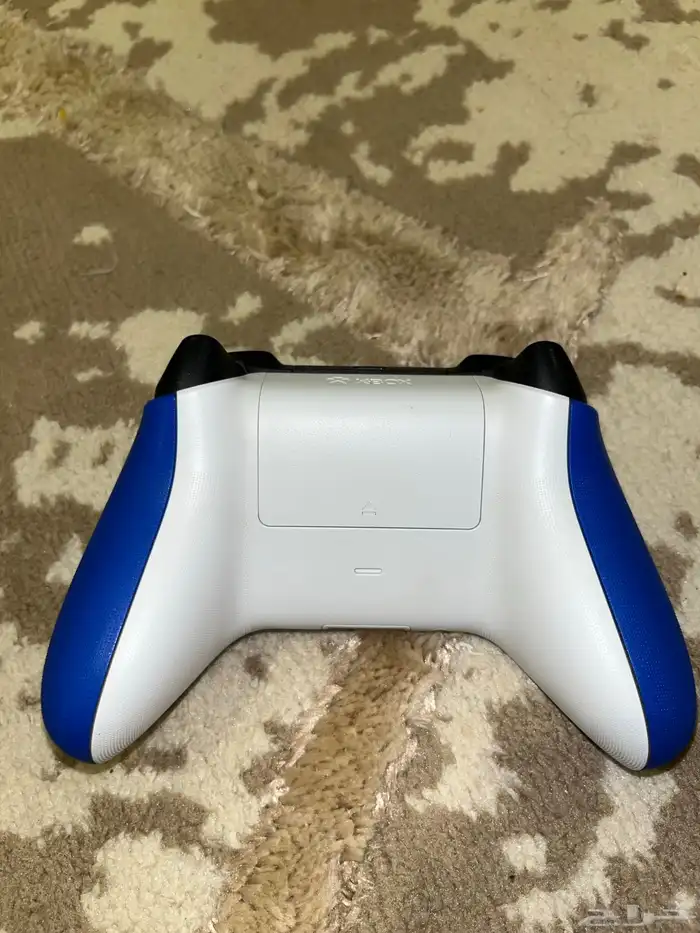 يد Xbox Series X S 4